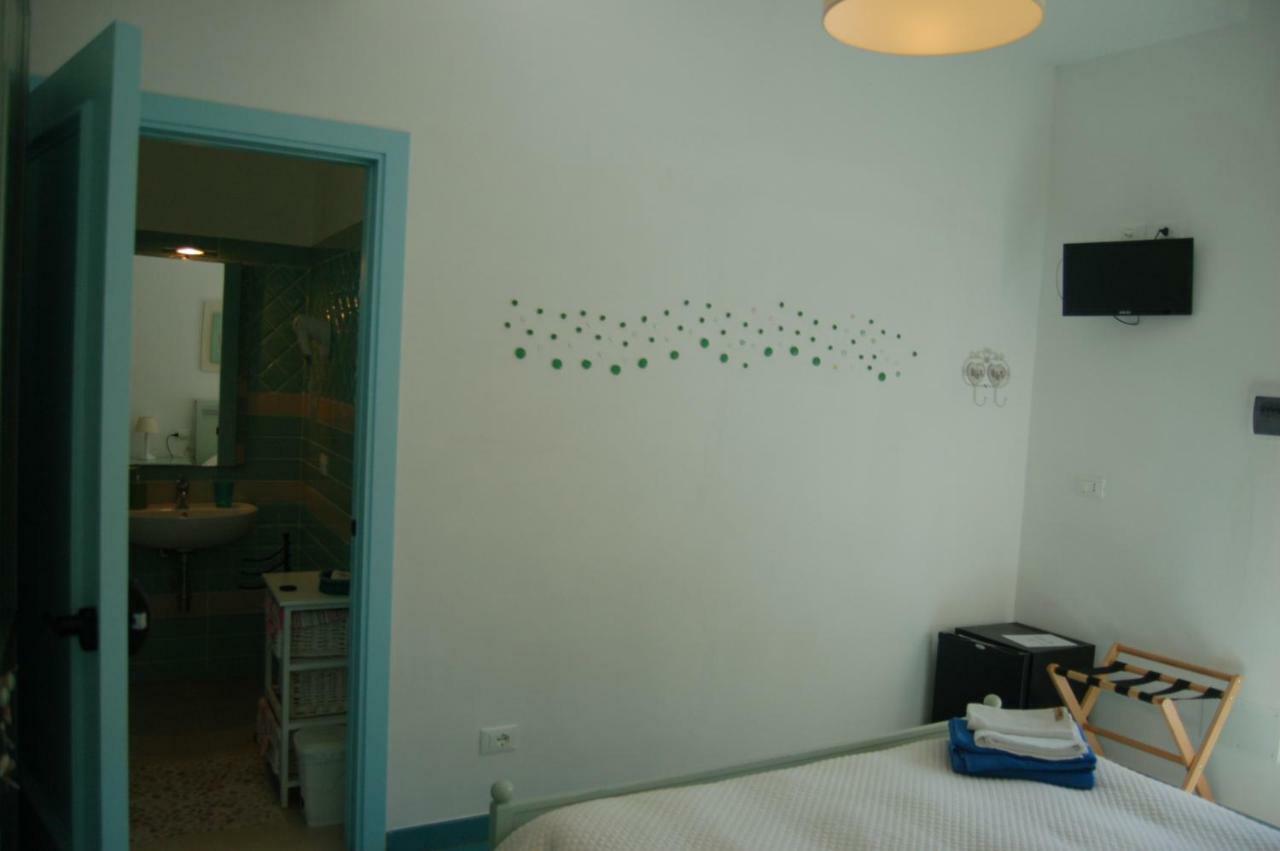 La Rosada Bed & Breakfast Giglio Porto Ngoại thất bức ảnh